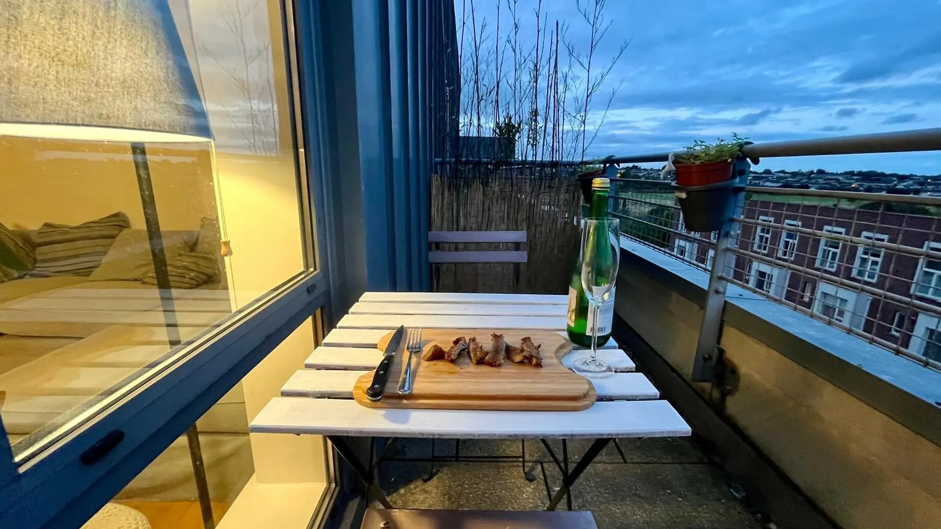 Luxurious Entire Guest House With Grand Living Space And Panoramic Balcony Views Dublin Ubytování v soukromí
