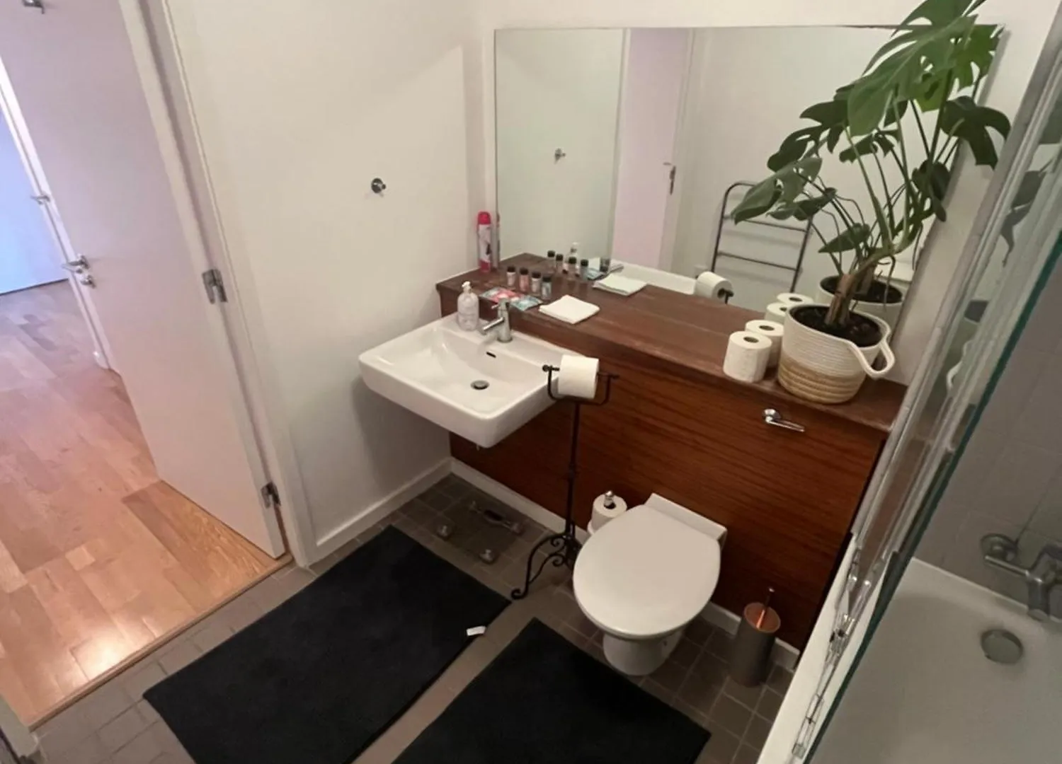 Luxurious Entire Guest House With Grand Living Space And Panoramic Balcony Views Dublin